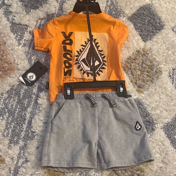 Volcom Short Set - Picture 5 of 6